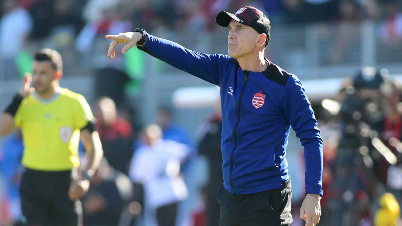 تصرف غريب للغاية.. بيتوني يفجر غضب جماهير الإفريقي التونسي (صورة)