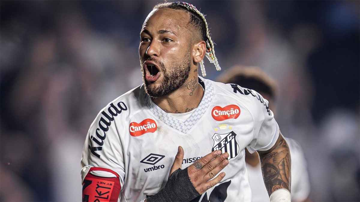 شعرت بالإهانة.. نيمار يكشف سبب جداله مع مشجعي سانتوس