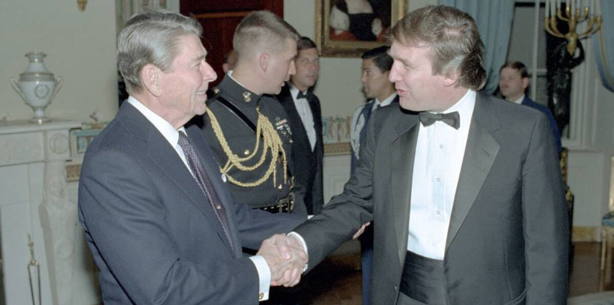 هيلاري كلينتون بين ترامب وريجان