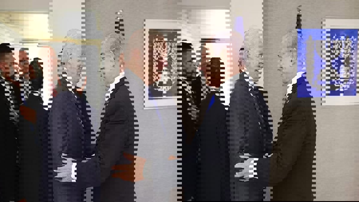 موقع عبري: مشاركة نتنياهو في "ائتلاف اليهود الجمهوريين" استفزاز لإدارة بايدن 
