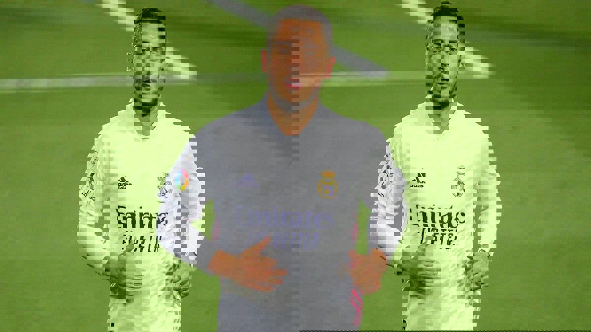 ما حقيقة اعتناق هازارد الإسلام؟