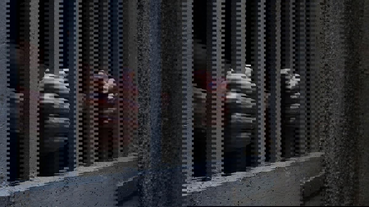 إيران.. السجن 15 عاما بحق 3 متحولين إلى المسيحية‎