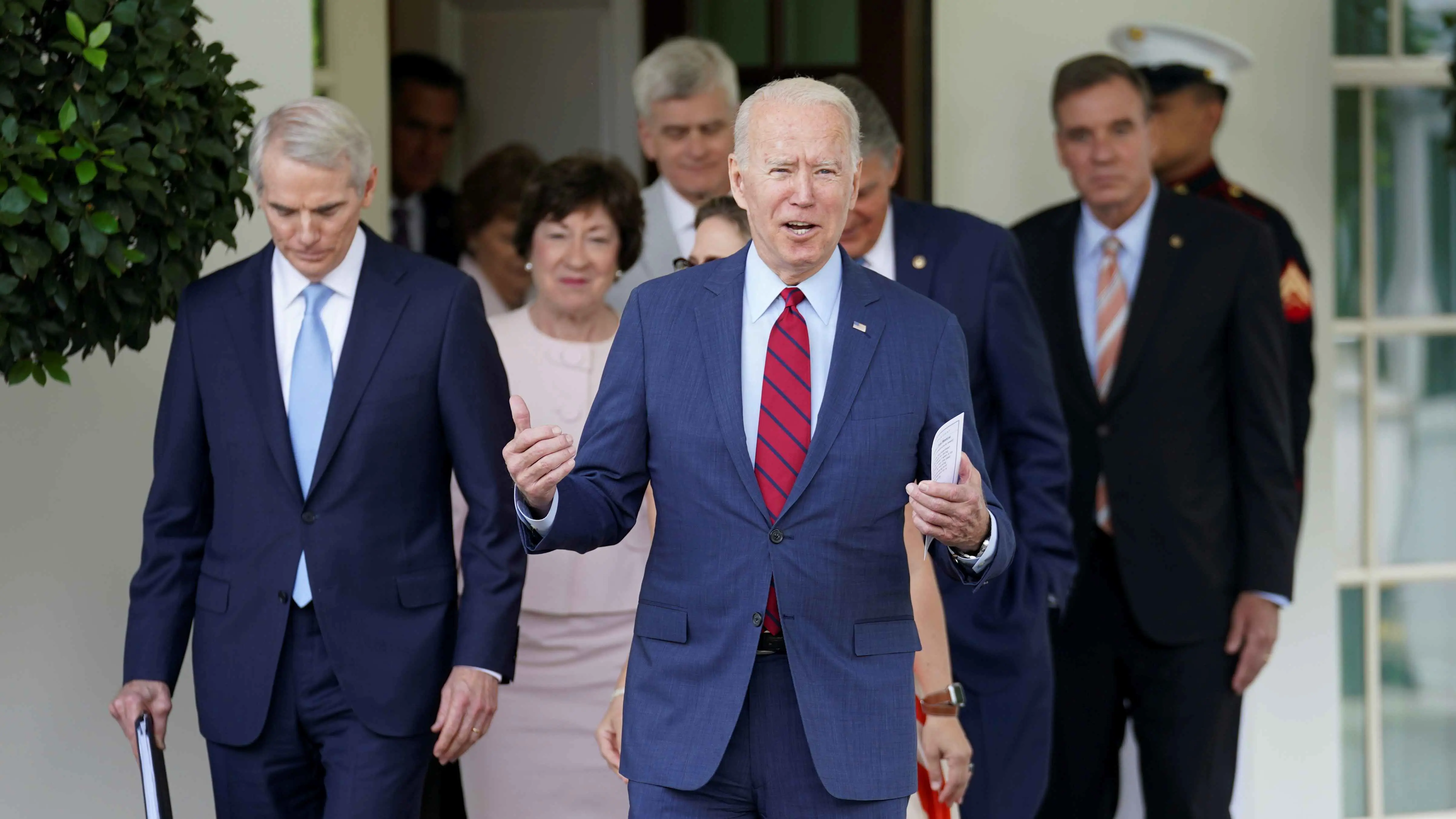 "ذعر وصدمة".. صحة بايدن العقلية تلقي بظلالها على اجتماعه مع الديمقراطيين