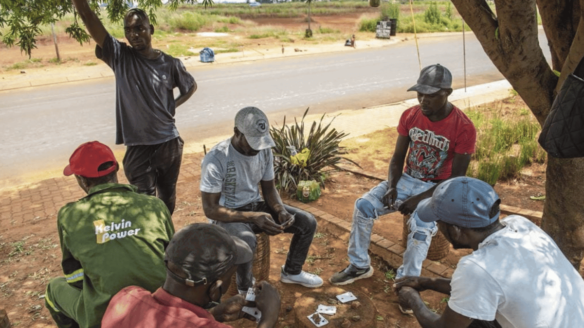 احتجاجات وانقلابات.. بطالة "الشباب" تهدد القارة الإفريقية