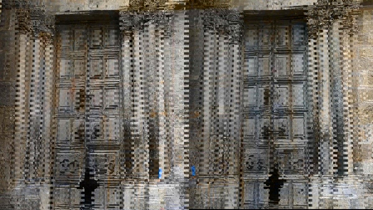 كنيسة القيامة تعيد إغلاق أبوابها مجددًا بسبب تفشي كورونا في القدس