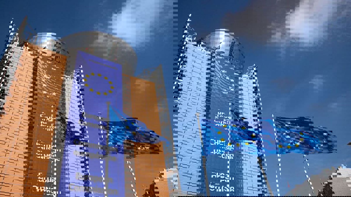 ألمانيا وفرنسا تعارضان فرض حظر أوروبي على منح تأشيرات للروس