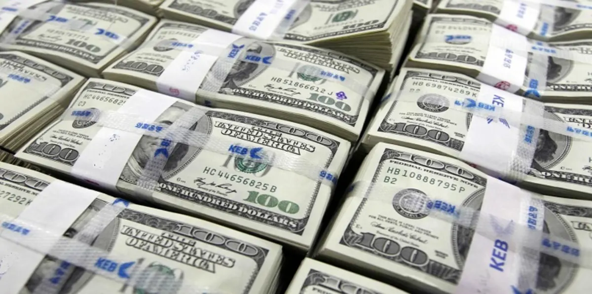 في 3 سنوات.. العراق يخسر 21 مليار دولار من احتياطي العملة الصعبة