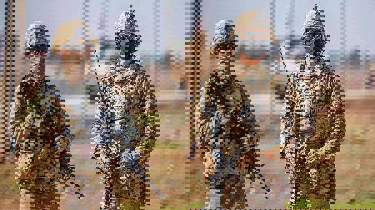 "رويترز": قائد عسكري إيراني يدعو للتصعيد ضد القوات الأمريكية بالعراق