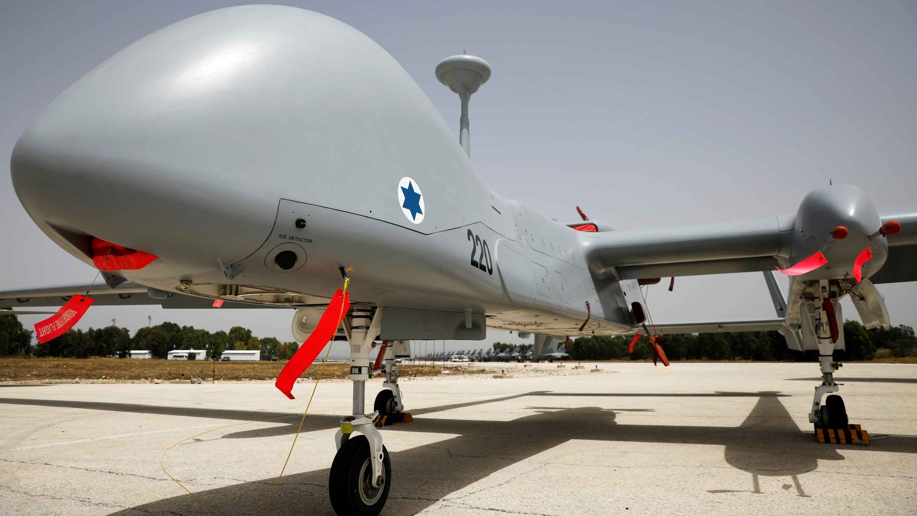 الجيش الإسرائيلي يعلن مقتل قيادي عسكري في حزب الله إثر غارة جوية