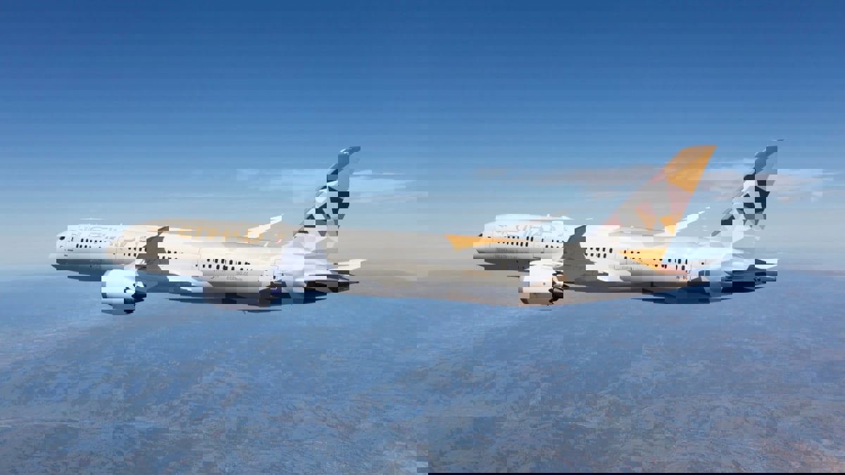 "الاتحاد للطيران" تعلن تنحي مسؤولين تنفيذيين كبار