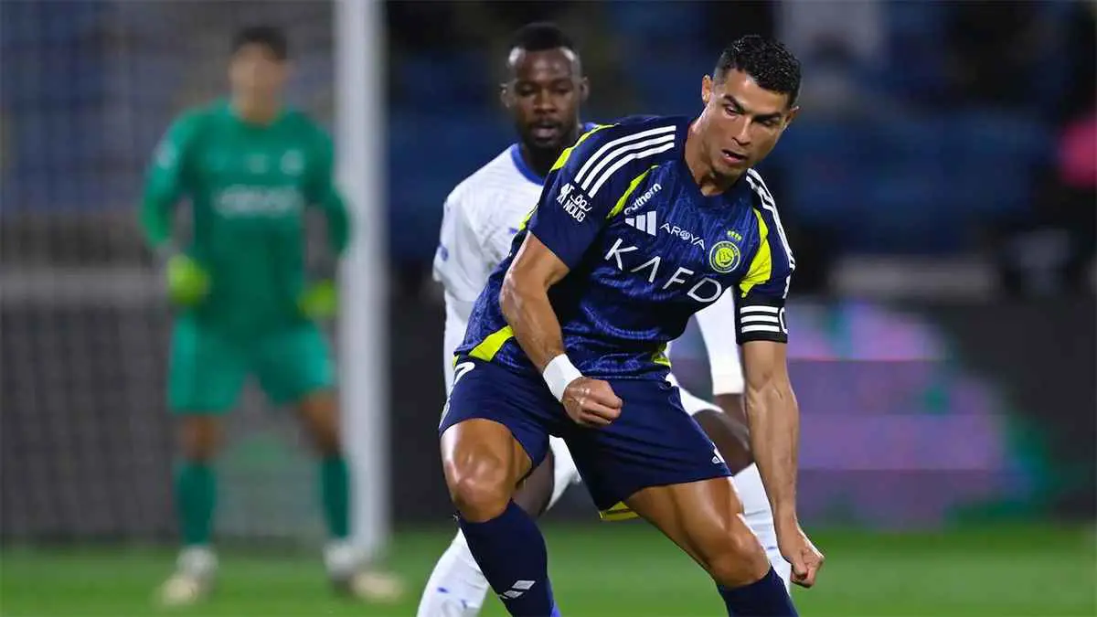 كريستيانو رونالدو يوافق على التعاقد مع نجم الهلال