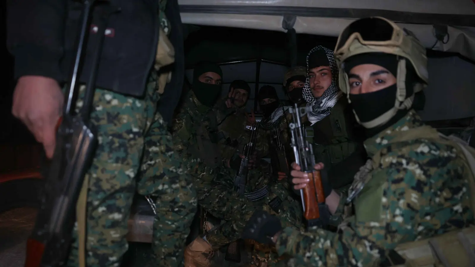 حقائق وأرقام.. هل الساحل السوري معقل نظام الأسد؟