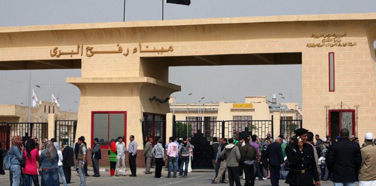 مصر تقرر فتح معبر رفح في كلا الاتجاهين مدة 3 أيام