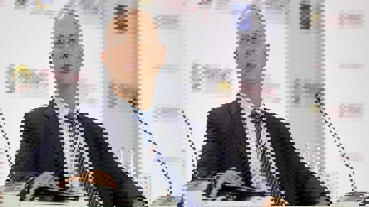 مسؤول روسي كبير يشيد بـ"صمود" أرامكو السعودية