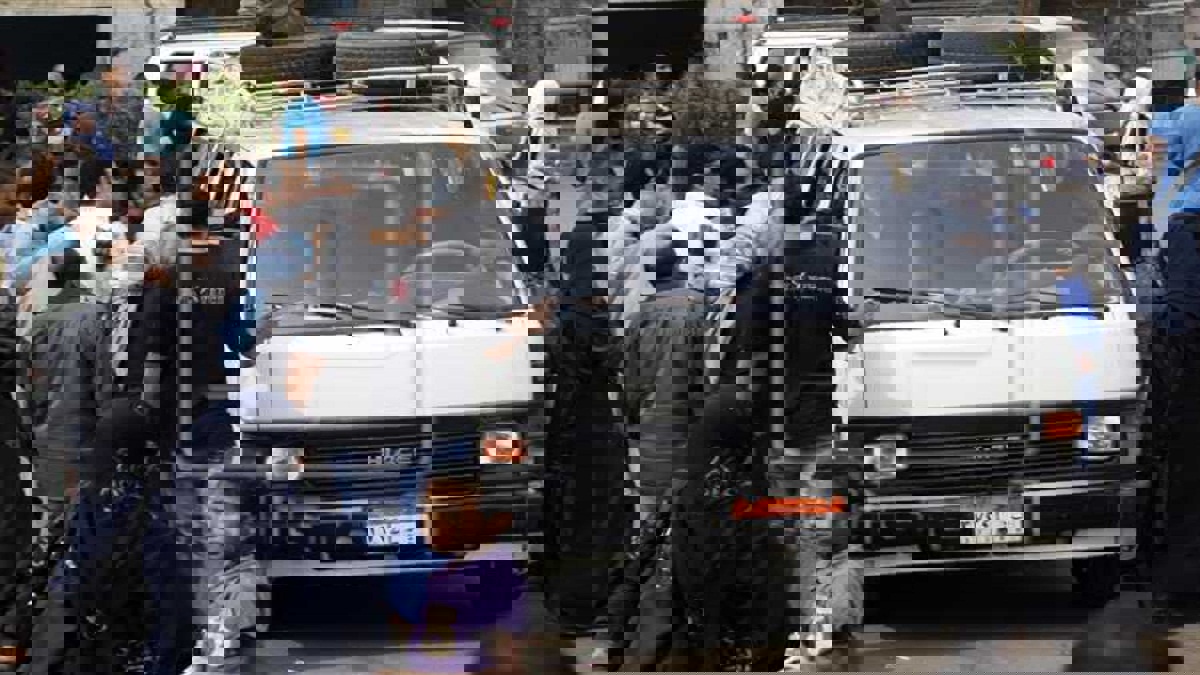 مصر.. ارتباك وفوضى في مواقف حافلات النقل العام والخاص بعد رفع أسعار الوقود