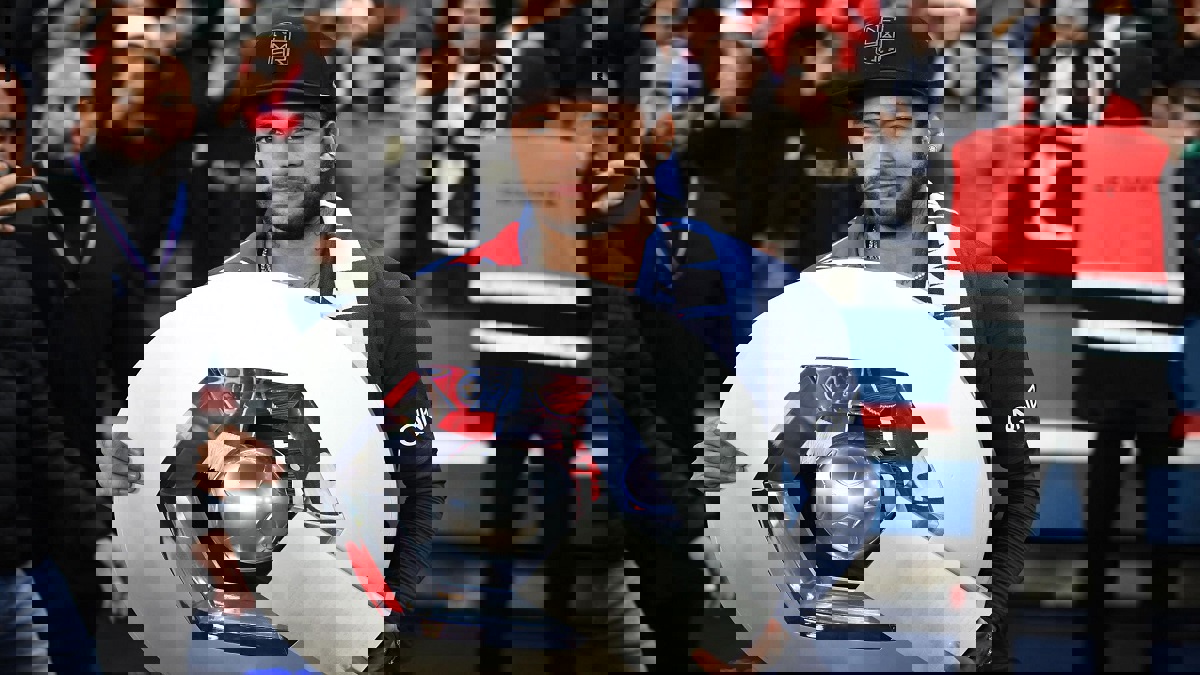 صحيفة لوموند: أمير قطر يرفض تفريط باريس سان جيرمان في نيمار