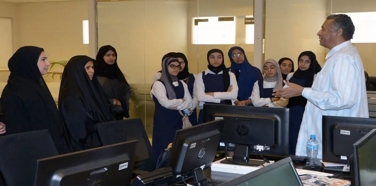 قرار بحريني يحظر استخدام "قروبات" وسائل التواصل الاجتماعي