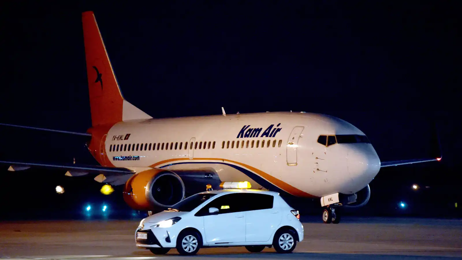 طفل يسافر مختبئا داخل عجلات الطائرة من كابول إلى دلهي