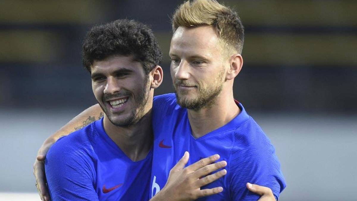 كارليس ألينيا ينضم إلى راكيتيتش في قائمة أبرز الراحلين عن نادي برشلونة في الميركاتو الشتوي