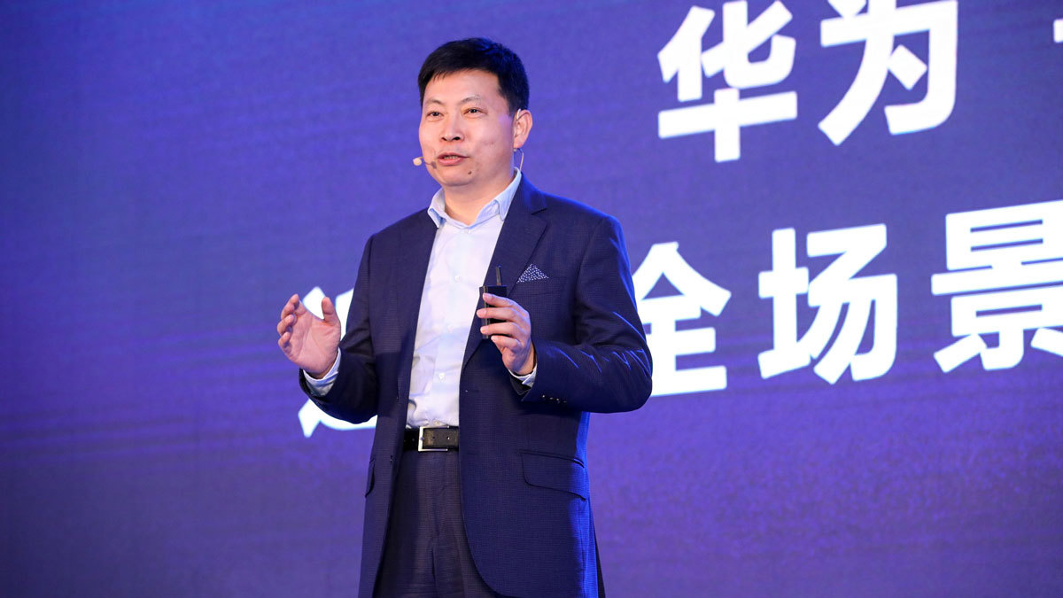 كيف ستتخطى "هواوي" عقبة حرمانها من خدمات "غوغل"؟ (فيديو)