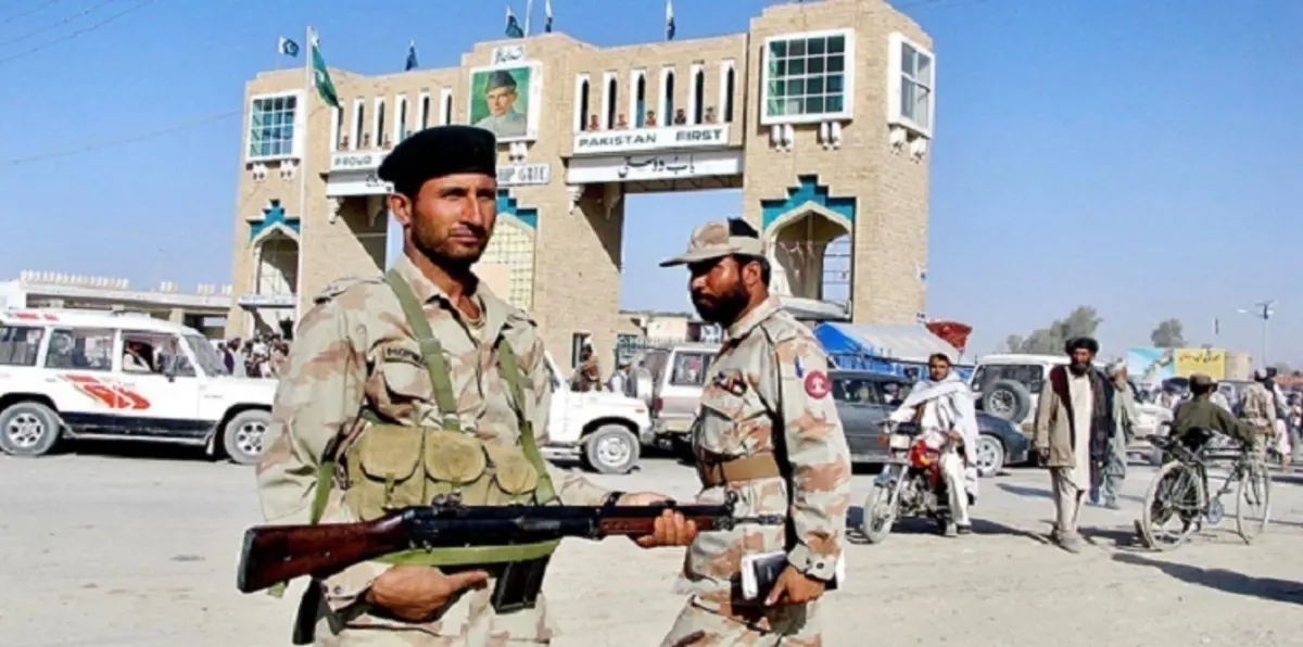 بعد مقتل جنود إيرانيين.. خط "ساخن" بين طهران وإسلام آباد لتعزيز أمن الحدود 