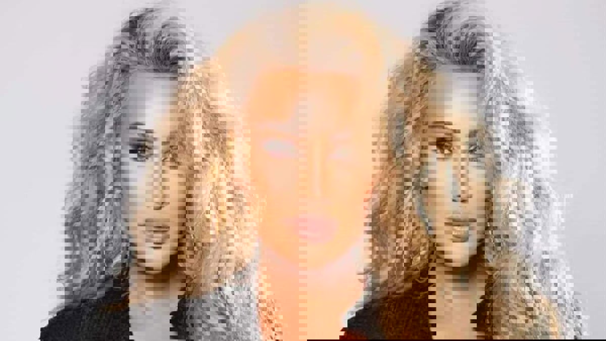 بعد ظهورها بطرحة الزفاف.. هل تدخل مايا دياب القفص الذهبي قريبا؟