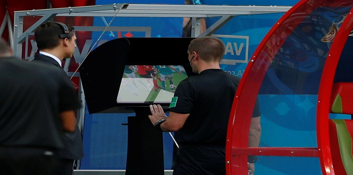 الفيفا: حكم الفيديو قلل أخطاء الحكام في كأس العالم 2018