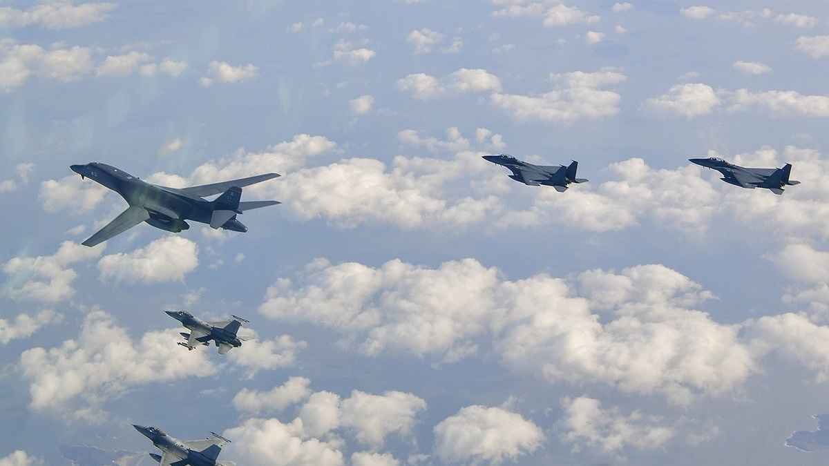 الأولى من نوعها.. ما سر "التدريبات النووية" الأمريكية في كوريا الجنوبية؟