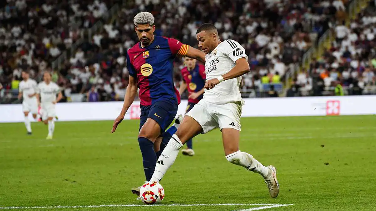 الموعد والقنوات الناقلة لمباراة ريال مدريد وبرشلونة