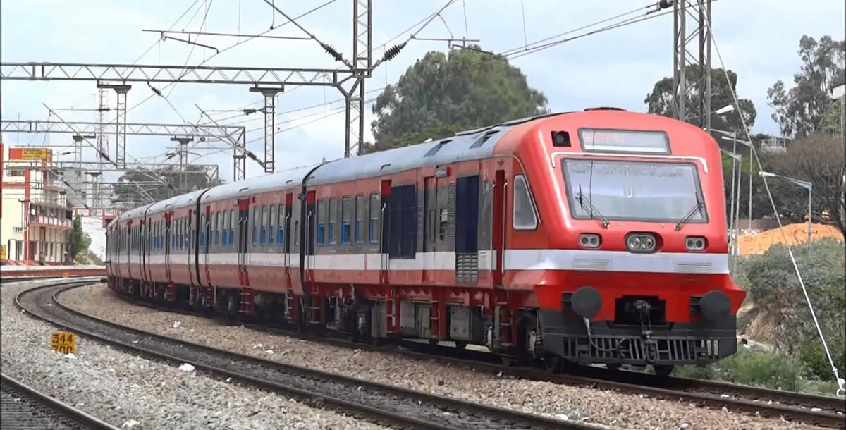 بسبب "السيلفي".. قطار يتسبب بمقتل 3 فتية في الهند