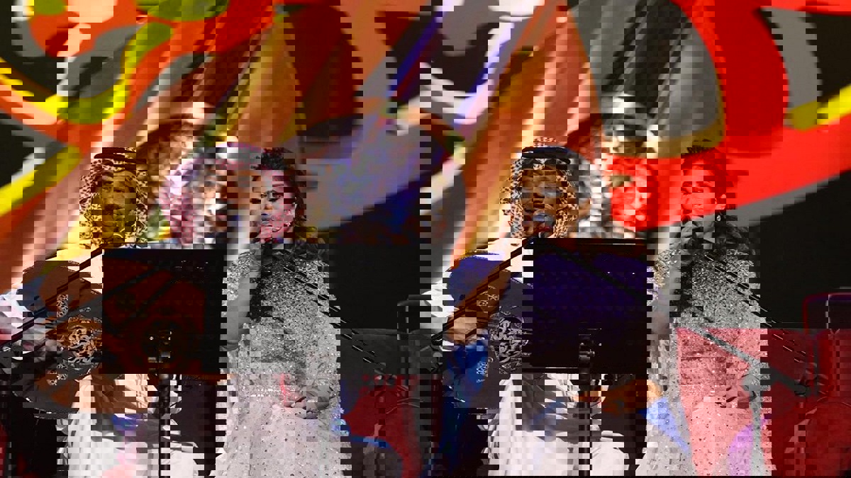 عبادي الجوهر يلبي معجبًا من ذوي القدرات الخاصة.. ويفاجئ مع أصالة جمهور حفله بالسعودية (فيديو )