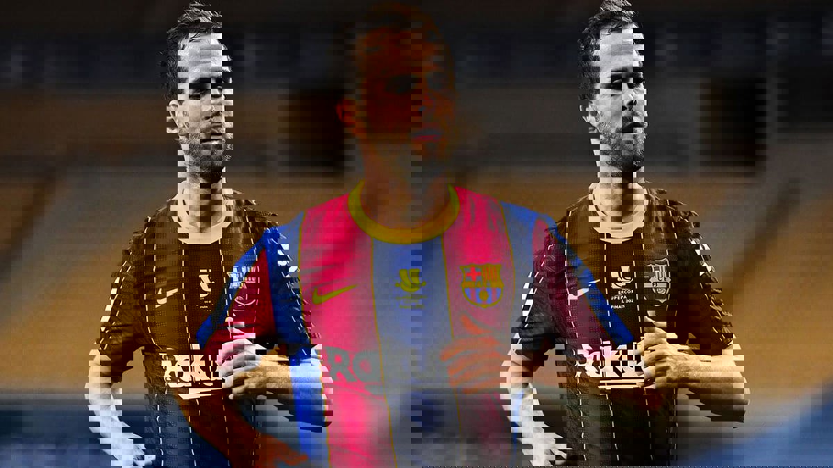 تقرير: إنتر ميلان يستهدف ضم ميراليم بيانيتش نجم برشلونة