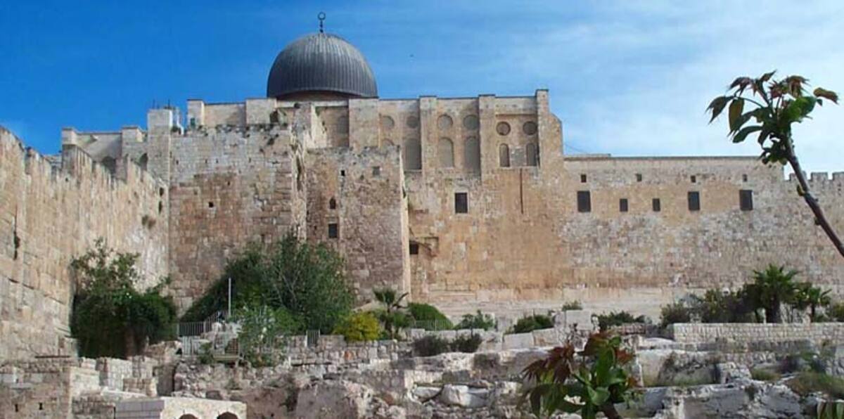 الأردن يطالب إسرائيل بإعادة القصور الأموية المحيطة بالأقصى