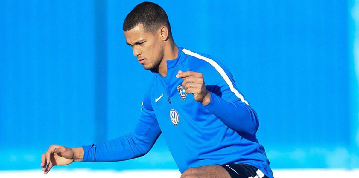هل قرر نادي الهلال السعودي الاستغناء عن الفنزويلي ريفاس؟