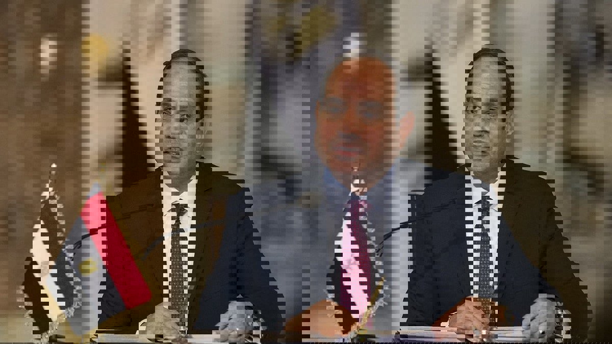 بعد رفض شعبي.. الرئيس المصري يحسم الجدل بشأن قانون الشهر العقاري