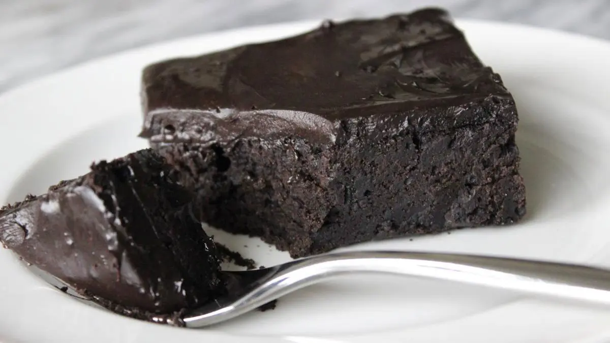 وفاة شابة روسية أثناء مشاركتها في تحدي أكل الشوكولاتة (فيديو)