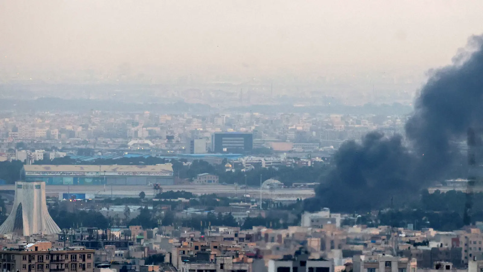 العراق يفعل حالة الطوارئ تحسباً لخطر قصف النووي الإيراني