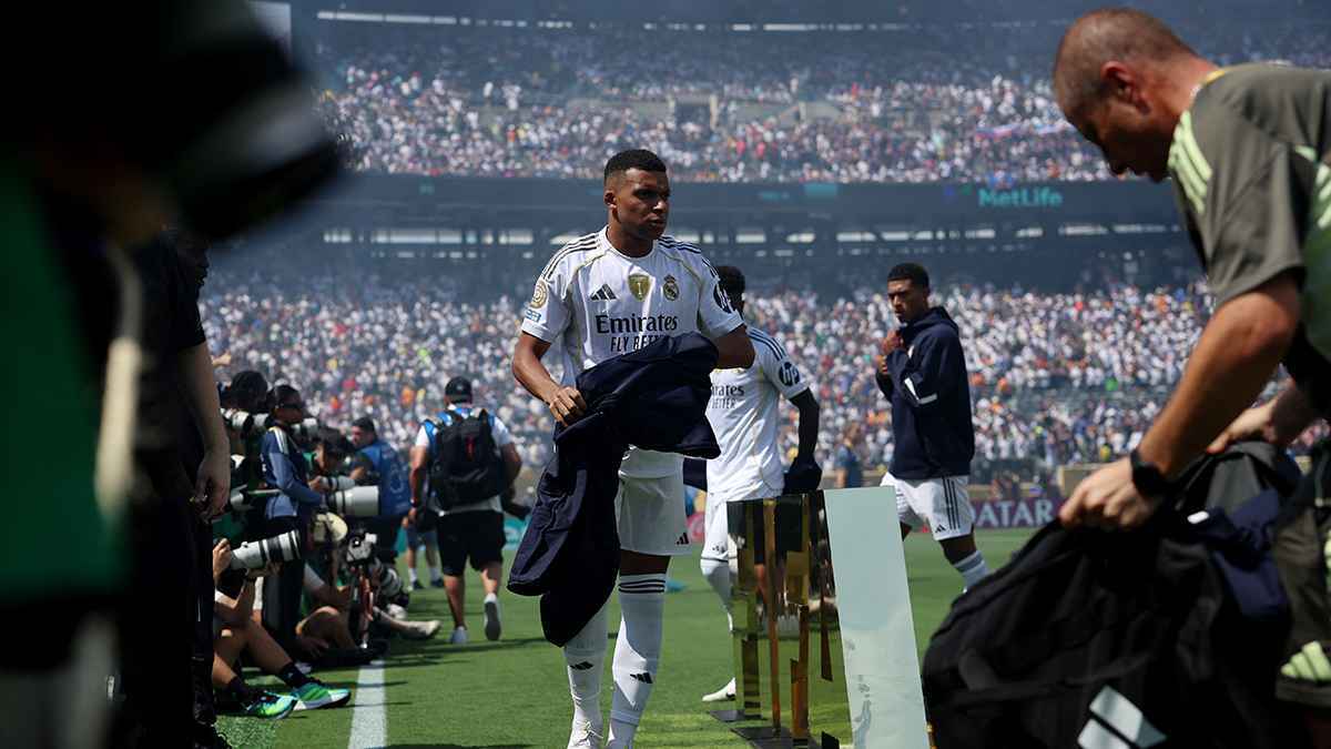 اكتسح الإنترنت بعد انهيار ريال مدريد.. توبيخ إنريكي لمبابي يتصدر الترند (فيديو)