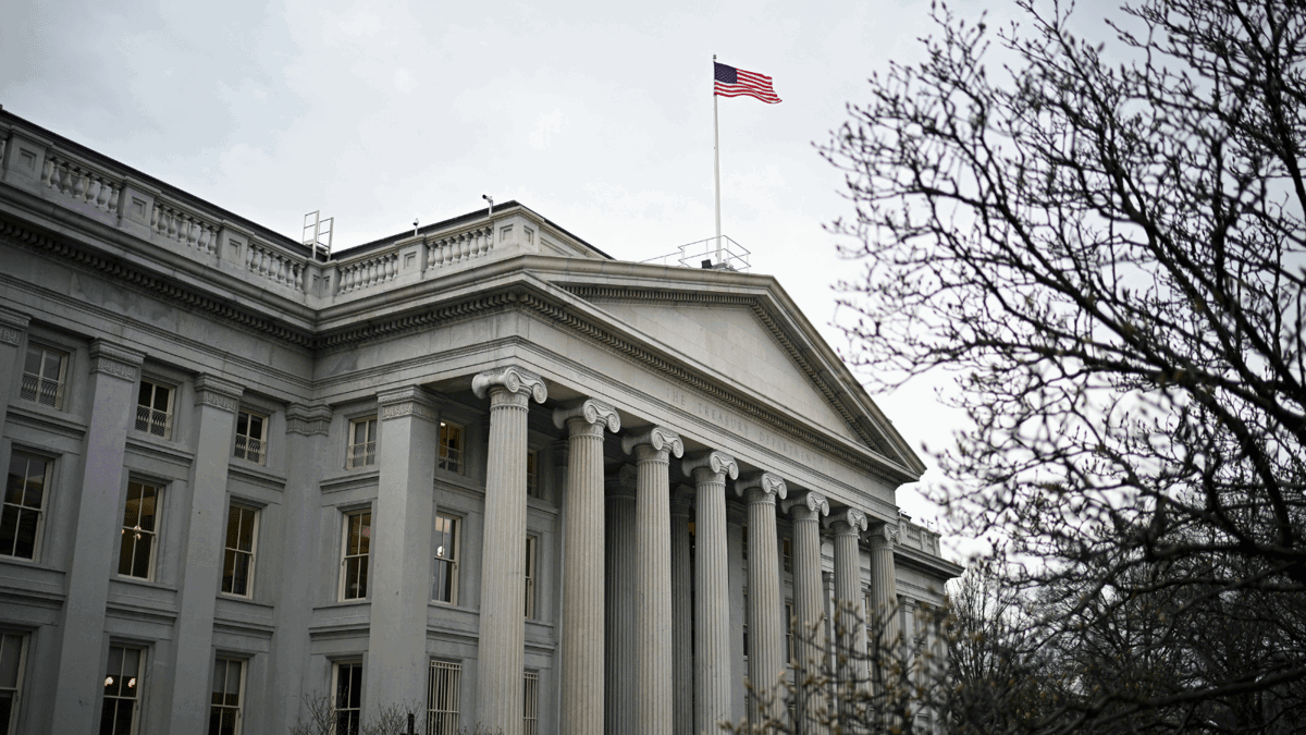 بينها شركات صينية.. عقوبات أمريكية على 300 شركة بسبب "دعم روسيا"