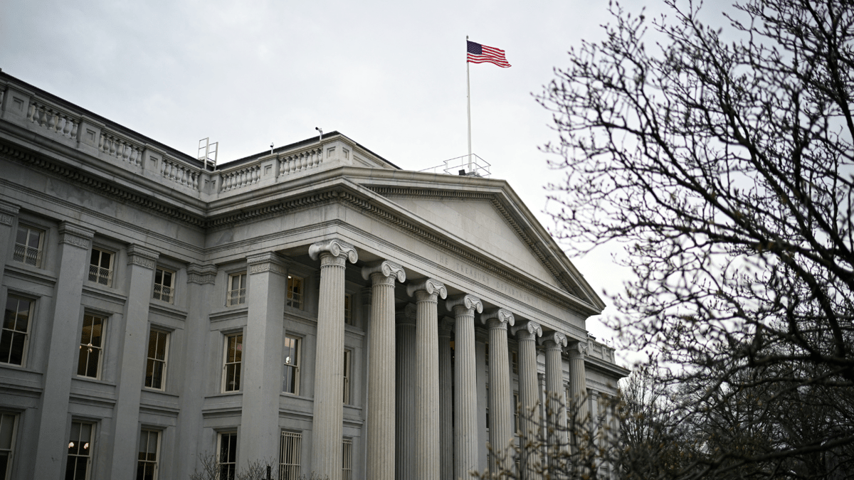 بينها شركات صينية.. عقوبات أمريكية على 300 شركة بسبب "دعم روسيا"