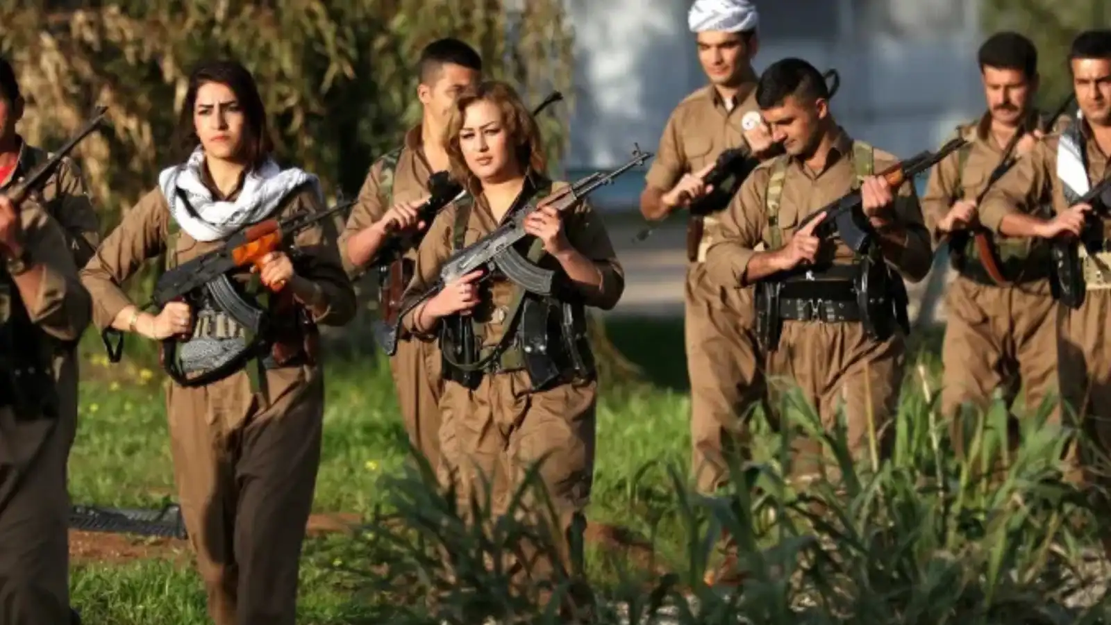 "النظام فقد مشروعيته".. 5 أحزاب كردية تعلن تشكيل ائتلاف سياسي في إيران