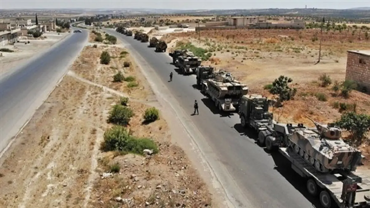 تركيا تدفع بأرتال عسكرية وآلاف من جنودها نحو إدلب السورية تمهيدا لعملية جديدة