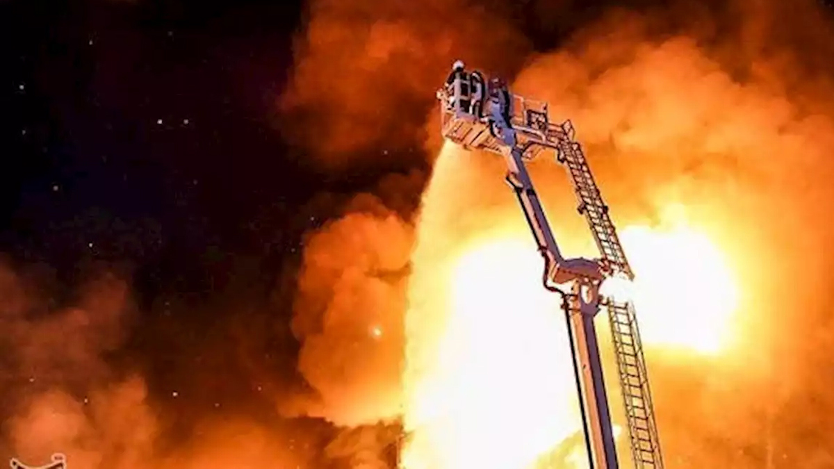 جرحى في انفجار أعقب حريقا وسط طهران