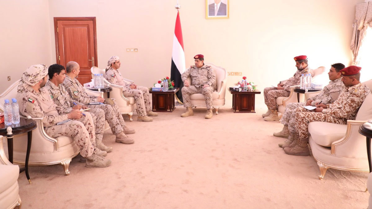 مباحثات بين الجيش اليمني وقيادة التحالف لإنشاء غرفة عمليات مشتركة