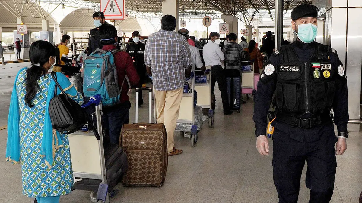 الكويت.. ضبط وافد آسيوي ظهر بلباس الحرس الوطني بمقطع فيديو