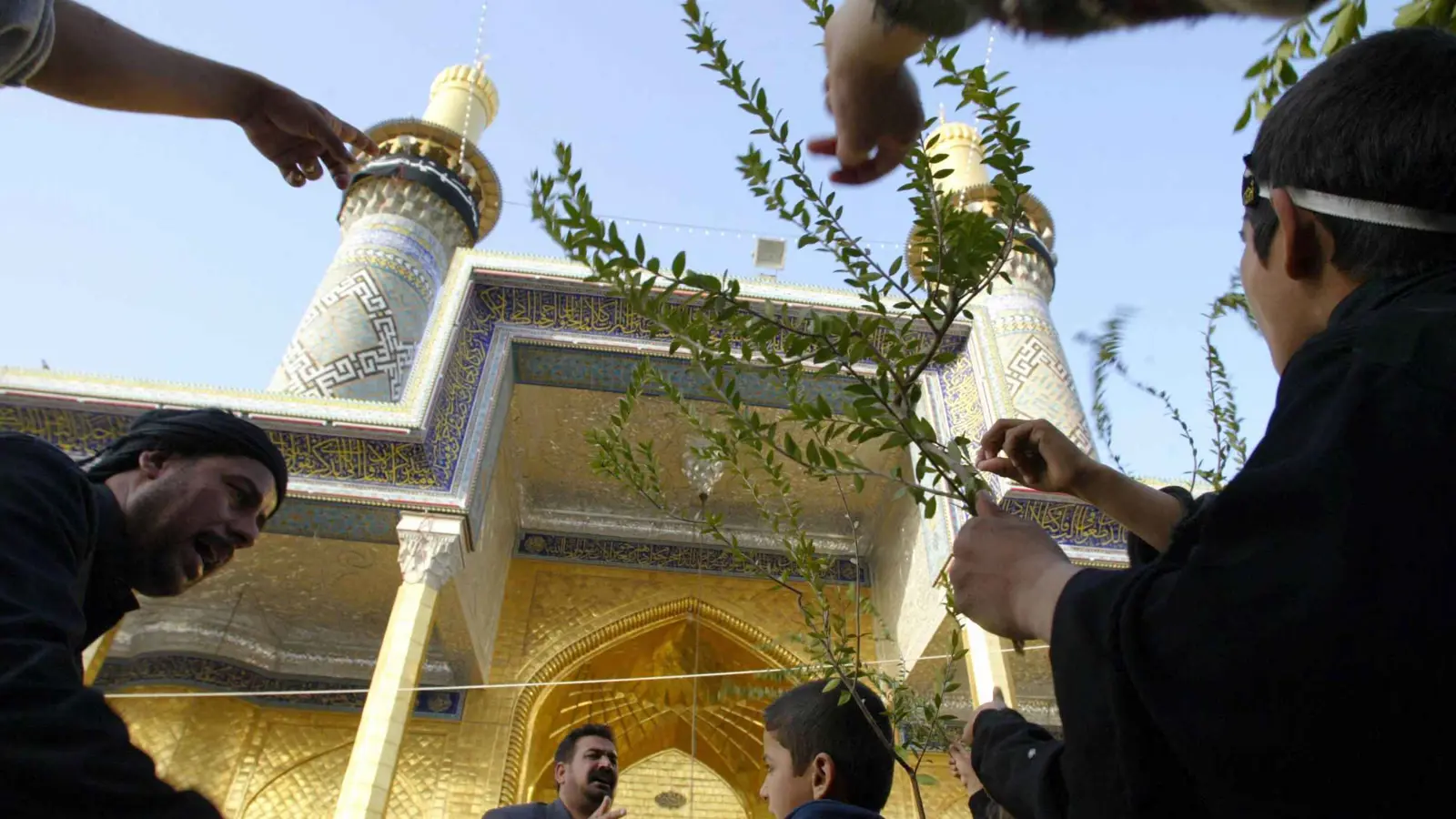 "استقلال الشيعة".. انقلاب في مواقف الإطار التنسيقي أم خطة جديدة لطهران؟