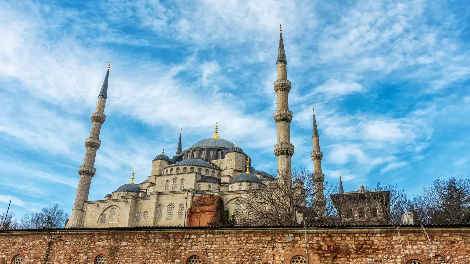 الجامع الأزرق.. درة معمارية تتألق في رمضان إسطنبول (صور)