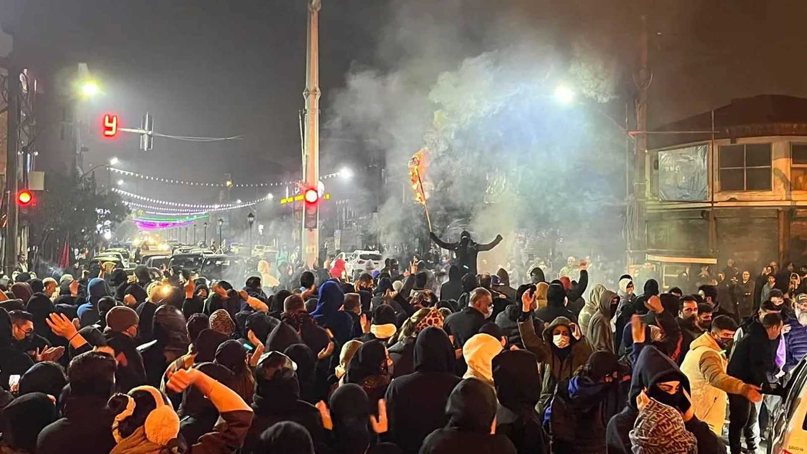 اختبار فعلي لـ"معادلة ترامب".. هل اقتربت الاحتجاجات الإيرانية من "ساعة الحسم"؟