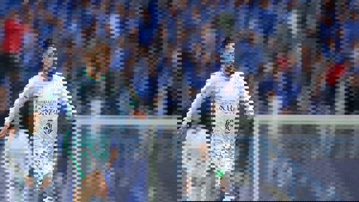 حقيقة طلب الجزائري يوسف بلايلي الرحيل عن النادي الأهلي السعودي