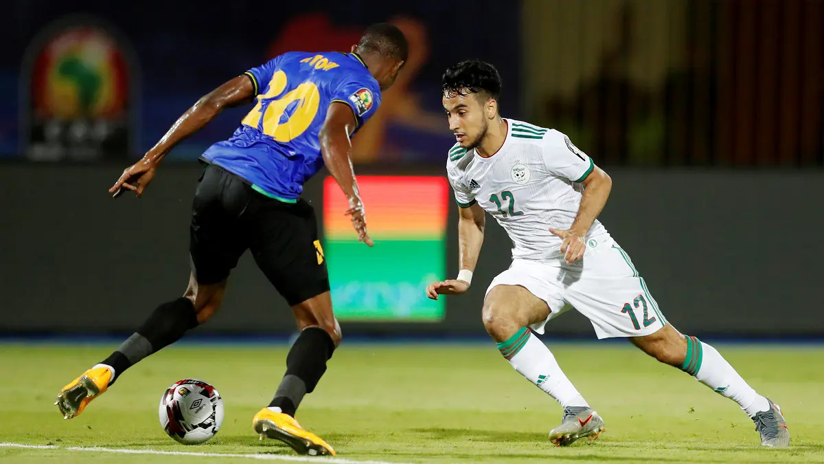 ثنائية آدم أوناس تضمن العلامة الكاملة لمنتخب الجزائر.. والسنغال إلى ثمن النهائي (فيديو)